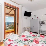 Maison d'hôtes Chicca Di Francesca- Santa Teresa 3*