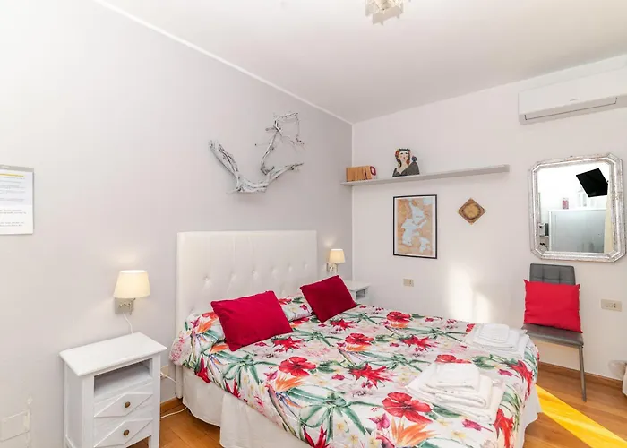 Konukevi Chicca Di Francesca- Santa Teresa 3*