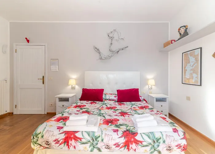 Chicca Di Francesca- Santa Teresa 3*