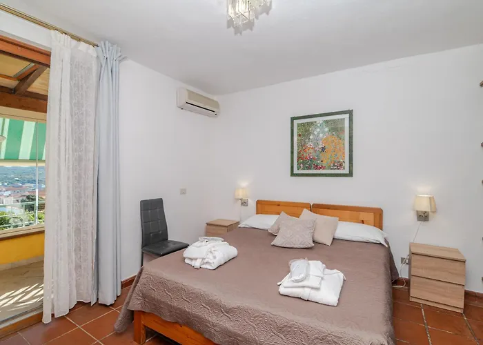 Chicca Di Francesca- Santa Teresa Konukevi