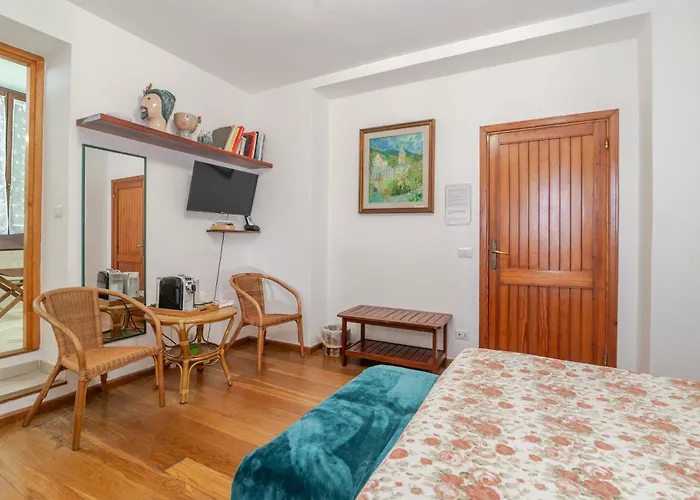 Chicca Di Francesca- Santa Teresa 3*